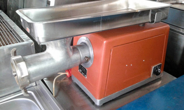 Φρικιαστικό ατύχημα στη Νάξο: Μηχανή του κιμά πολτοποίησε το χέρι 17χρονης