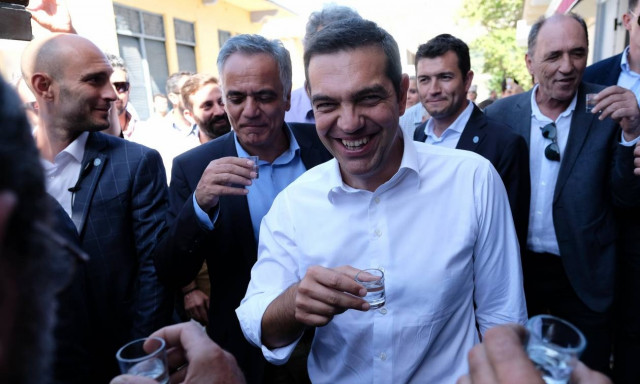 Χανιά: Η απίστευτη ατάκα του Αλέξη Τσίπρα για τον Πολάκη και τη… ρακή! (vid)