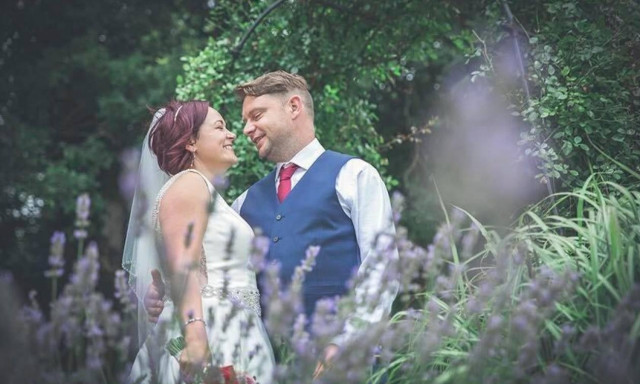 Ανείπωτη τραγωδία σε γάμο - Νεκρός στη σουίτα ο γαμπρός (pics)