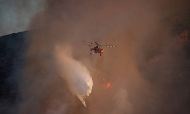 Φωτιά στη Ρόδο: Τέθηκε υπό έλεγχο το πύρινο μέτωπο
