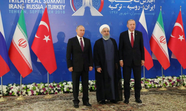 Από μια κλωστή κρέμονται οι ισορροπίες στη Συρία: Δεν κάνουν πίσω Πούτιν και Ερντογάν (vids)