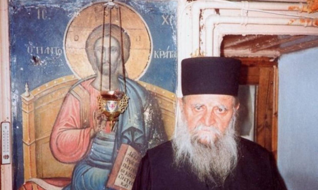 Το ασήκωτο βαρέλι έγινε ελαφρύ σαν πούπουλο - Θαύμα προσευχής!