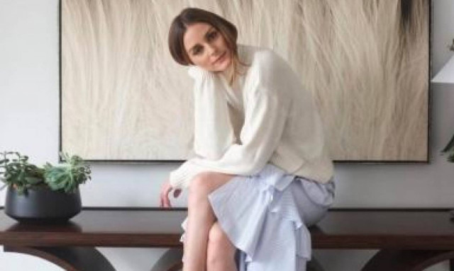Η Olivia Palermo σου δείχνει πώς να φορέσεις τη midi φούστα