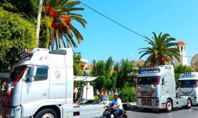 Ένας γάμος διαφορετικός από τα συνηθισμένα αναστάτωσε ευχάριστα το Ρέθυμνο (pics)
