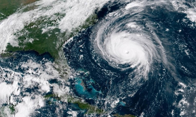 ΗΠΑ: Πανικός για τoν «Φλόρενς» - Πλησιάζει το καταστροφικότερο φαινόμενο της δεκαετίας (pics+vids)