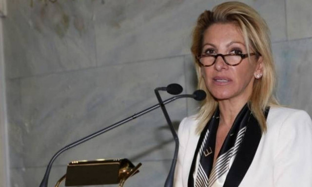 Αλήθειες και ψέματα ...