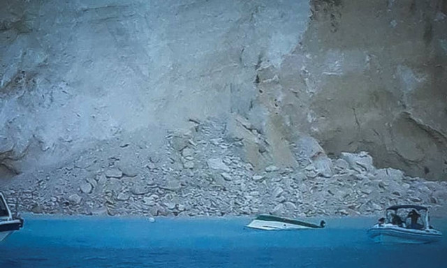 Zakynthos authorities officially close Navagio Beach to bathers, boats