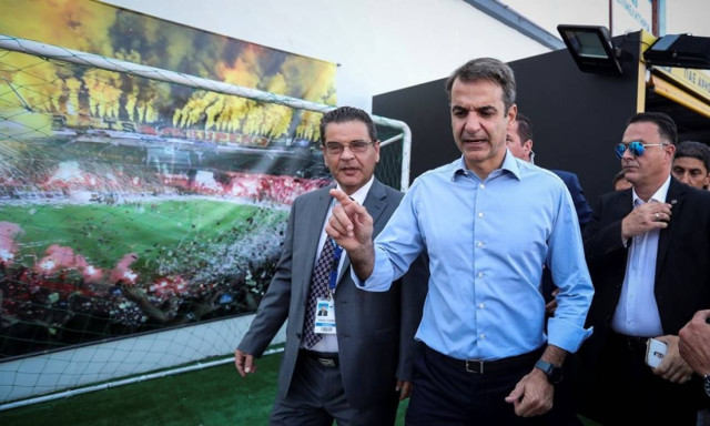 ND leader Mitsotakis tours Thessaloniki International Fair