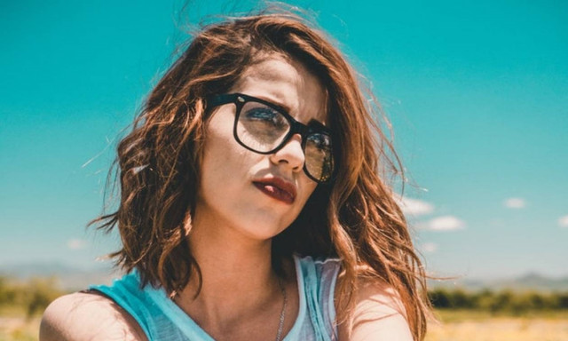 Ποιά τρόφιμα πρέπει να καταναλώνεις για να εξαφανίσεις τα σπυράκια