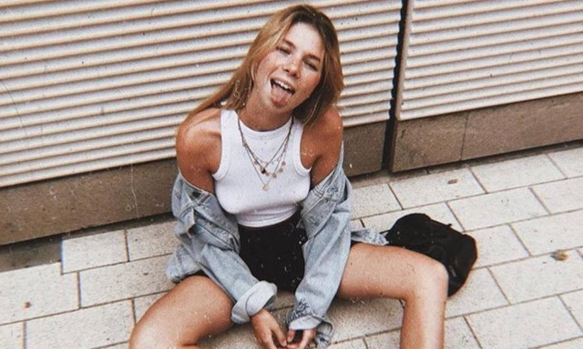Brandy Melville: Ποιο είναι αυτό το economy brand που έχει ξετρελάνει τα κορίτσια;
