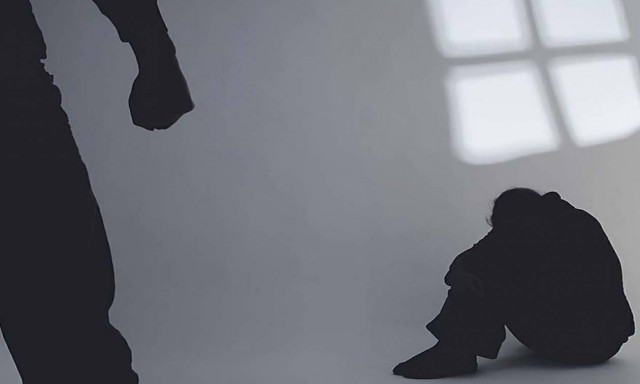 Έφαγε τόσο «ξύλο» που ομολόγησε έγκλημα που δεν είχε διαπράξει