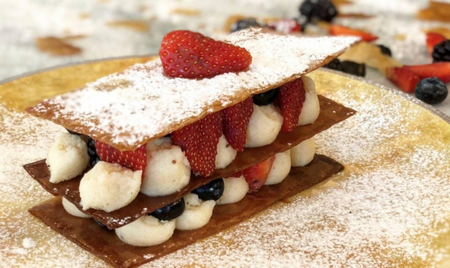 Η συνταγή της ημέρας: Μιλφέιγ με φρούτα