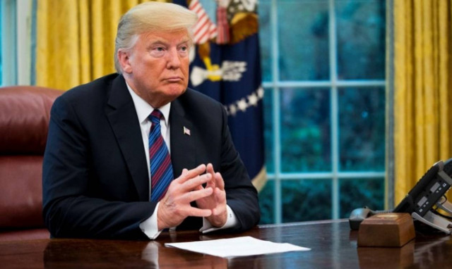 Ο Τραμπ «χτυπάει» ξανά την Κίνα με δασμούς 200 δισ. δολαρίων