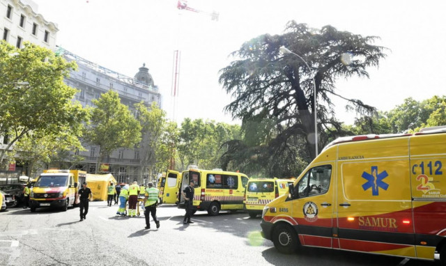 Ισπανία: Ένας νεκρός και 10 τραυματίες από κατάρρευση σκαλωσιάς σε πολυτελές ξενοδοχείο (pics)