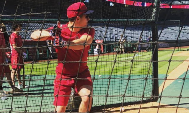 Ο Nick Jonas γιόρτασε τα γενέθλιά του κάπως έτσι αλλά η αλλαγή στο look του μας «χάλασε» πολύ