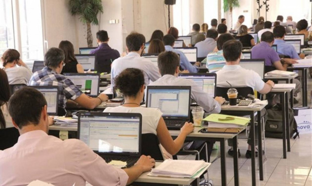 Αποκαλυπτικά στοιχεία: «Λάστιχο» η αγορά εργασίας - Μειώνουν την ανεργία με… ελαστική απασχόληση!