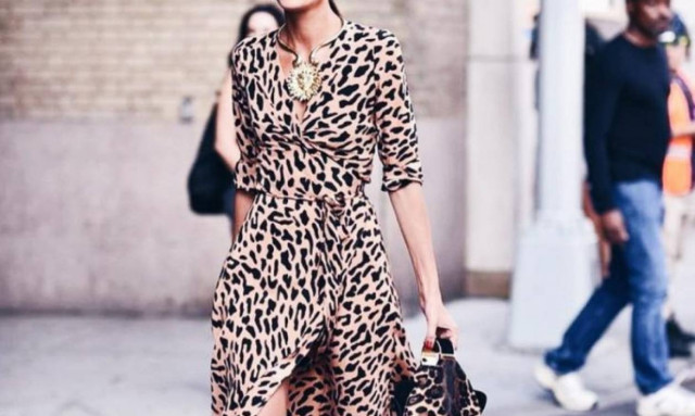 Στο Topshop θα βρεις το κατάλληλο animal print φόρεμα για το φθινόπωρο
