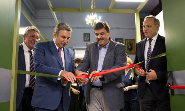 Εγκαίνια στο ανακατασκευασμένο Κέντρο Μελανώματος και Καρκίνου του Δέρματος (pics)