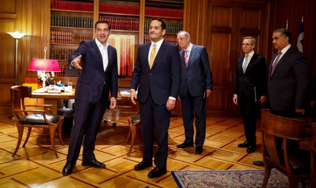 Επαφές Τσίπρα με τον ΥΠΕΞ του Κατάρ και τον Δημήτρη Αβραμόπουλο (pics)