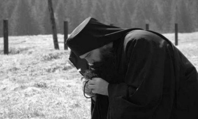 Μήν σταματᾶς ποτέ νά λές τήν εὐχή