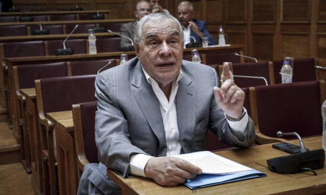 «Έκρηξη» Γιακουμάτου στη Βουλή: «Υποκρισία και φαρισαϊσμός η αύξηση του κατώτατου μισθού»