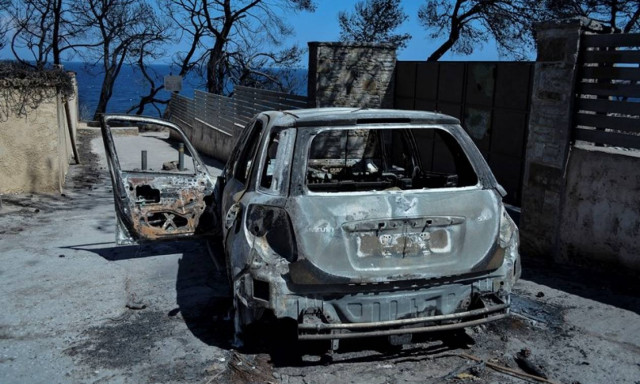 Μάτι - Μήνυση - κόλαφος από τον αδερφό της Ελισάβετ που «χάθηκε» μαζί με τη μητέρα της στις φλόγες