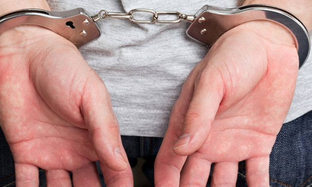 Σέρρες: Ένας 13χρονος μαζί με άλλα δύο άτομα διέρρηξαν ΙΧ