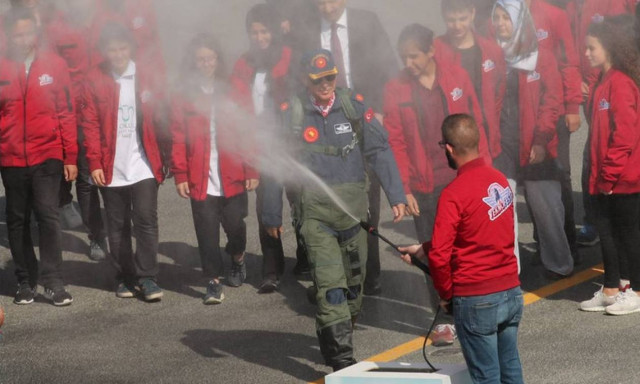 «Γυρίστε πίσω»: Κραυγή απελπισίας Ερντογάν για τους Τούρκους που εγκατέλειψαν την Τουρκία (Vid)