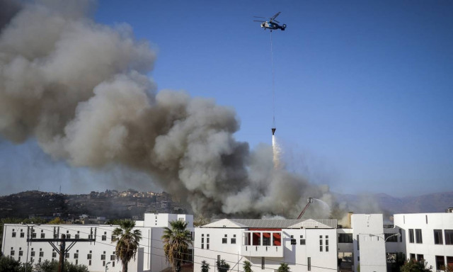 Πύρινη κόλαση στο Πανεπιστήμιο Κρήτης - Μεγάλες καταστροφές στο κτήριο (vids+pics)