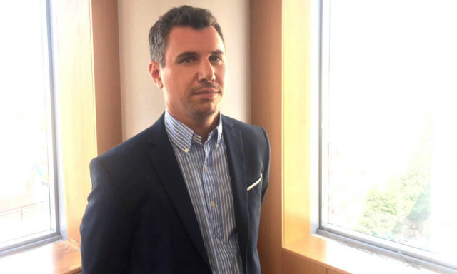 Αιφνιδιαστική παραίτηση του Γιώργου Κρικρή από την Γ.Γ. Ενημέρωσης