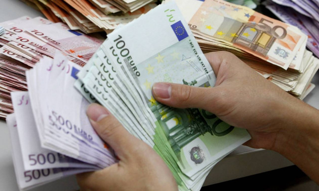 Ποιοι θα πάρουν «εξπρές» επιστροφές ΦΠΑ και φόρου εισοδήματος