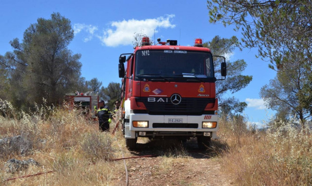 Συναγερμός στην Πυροσβεστική: Ποιες περιοχές κινδυνεύουν αύριο (25/09) από φωτιά