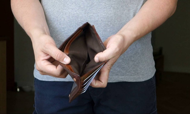 Ο γκαφατζής του αιώνα: 22χρονος έχασε το πορτοφόλι του και κατέληξε στη φυλακή!