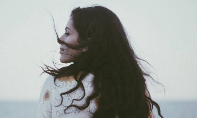 «Εγώ ποτέ δεν θα το έκανα αυτό»: Μήπως έχεις πει κι εσύ την ίδια φράση; Μήπως να το ξανασκεφτείς;