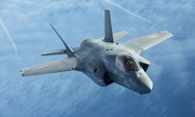 Αυτό είναι το νέο υπερόπλο του Τραμπ που χτυπά σαν «φάντασμα» από ψηλά (Vids)