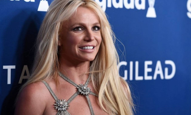 Η Μπρίτνεϊ Σπίαρς «τιμά» το Παρίσι με ένα υβριστικό σύνθημα για την δήμαρχο