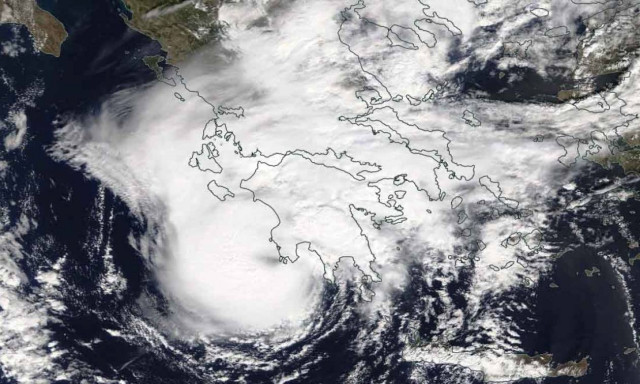 Μεσογειακός κυκλώνας στην Ελλάδα: Έτσι κινείται ο «Ζορμπάς» - Δείτε LIVE εικόνα με την πορεία του