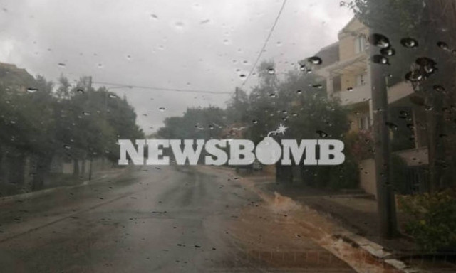 Ο Μεσογειακός κυκλώνας «σκέπασε» την Αττική: Διακοπές ρεύματος και κλειστοί δρόμοι (pics+vids)