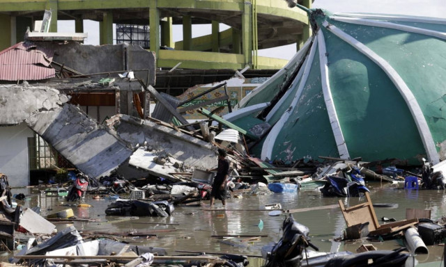 Ινδονησία: Ανείπωτη τραγωδία με περισσότερους από 830 νεκρούς από τον σεισμό και το τσουνάμι