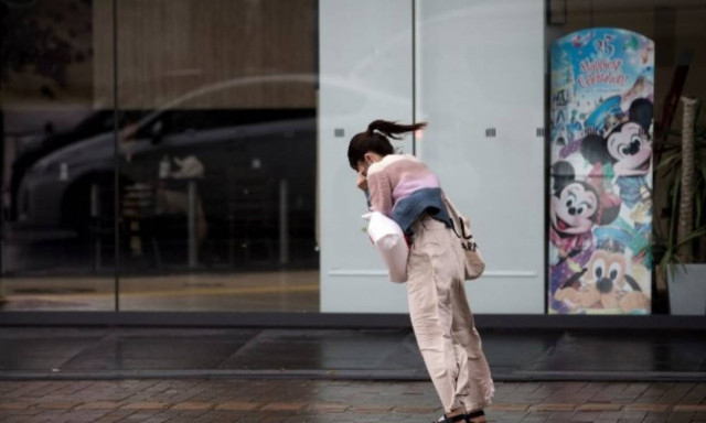 Χάος και δεκάδες τραυματίες στην Ιαπωνία από τον τυφώνα Τράμι (pics+vid)