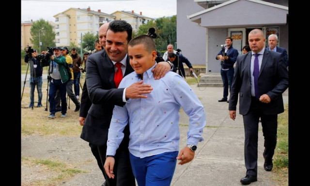 Δημοψήφισμα Σκόπια: Πώς ο Ζάεφ θα μετατρέψει το «ΟΧΙ» του αποτελέσματος σε «ΝΑΙ»