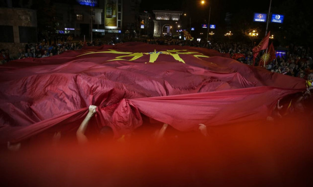 Δημοσκόπηση «βόμβα» για το Σκοπιανό