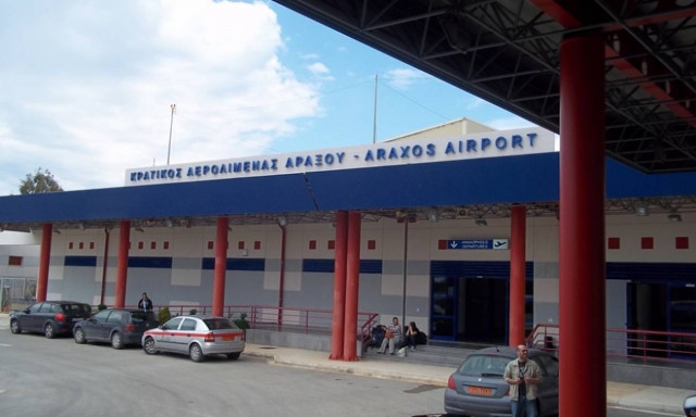 Αχαΐα: Αστυνομικός βρήκε και παρέδωσε τσάντα με χιλιάδες ευρώ