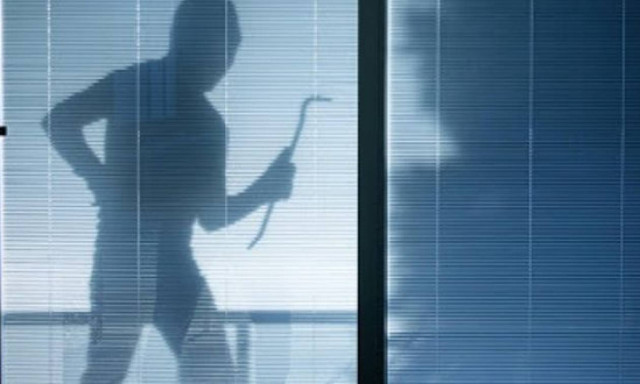 Κρήτη: Όπου έβλεπε παράθυρο... έμπαινε - 19χρονος κατηγορείται για… 61 κλοπές!