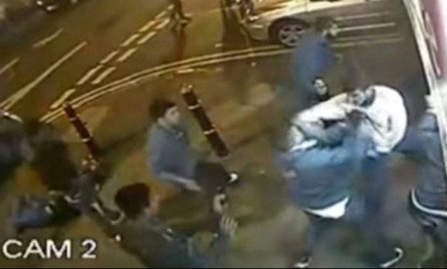 Έξι ψευτόμαγκες μετάνιωσαν οικτρά που ξεκίνησαν καβγά με 2 πυγμάχους