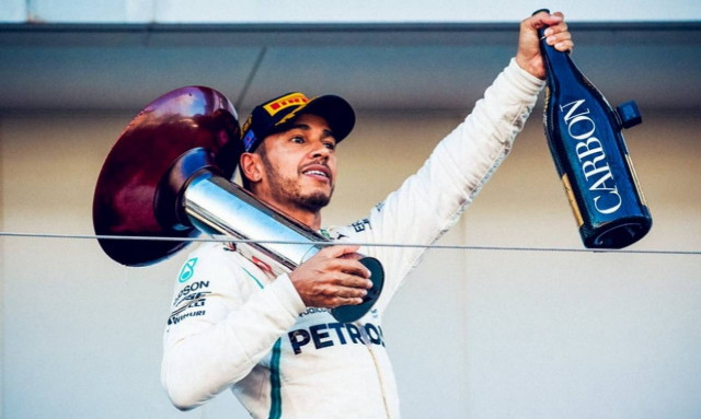 Formula 1: Άνετα πρώτος ο Χάμιλτον στη Σουζούκα που «αγκαλιάζει» τον τίτλο (pics+vid)