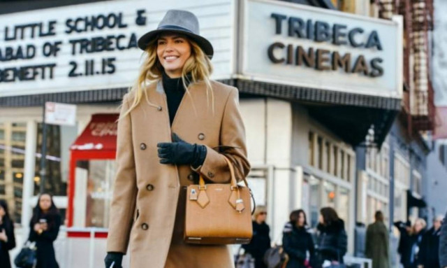 Camel coat: Το παλτό που θα φορέσεις άνετα όλο το χειμώνα