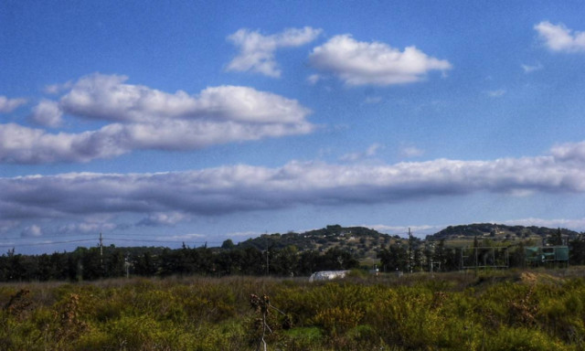 Καιρός: Με βροχές η Δευτέρα - Στους 26 βαθμούς η θερμοκρασία (pics)