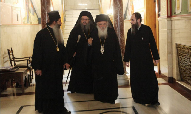 Διπλό μήνυμα από τον Αρχιεπίσκοπο Ιερώνυμο σε Φανάρι και Μαξίμου (vid)