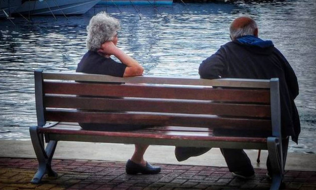 Απόφαση-«βόμβα»: Επιστρέφονται τα δώρα Χριστουγέννων και Πάσχα στους συνταξιούχους